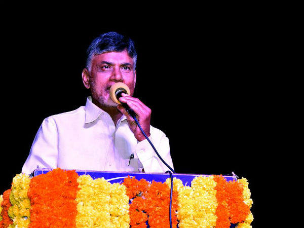 బాబు మనల్ని విలన్‌ను చేశాడు..: