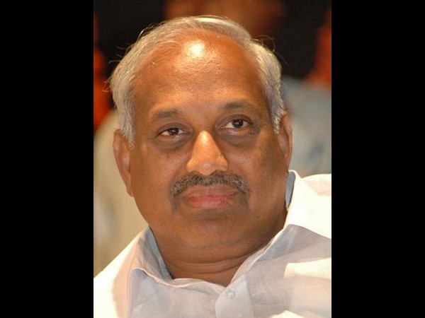 రాజ్యాధికారం కోసమే...జగన్ పరుగులు...