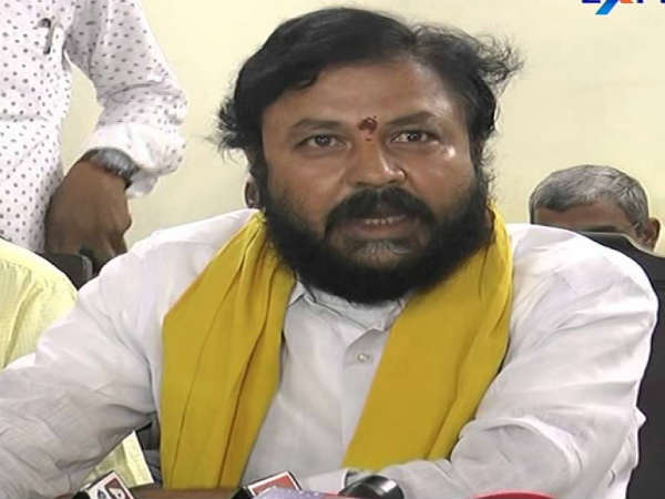 మంత్రి వట్టి వసంత్‌కుమార్‌పై దాడి కేసులో భీమడోలు కేసు తీర్పు