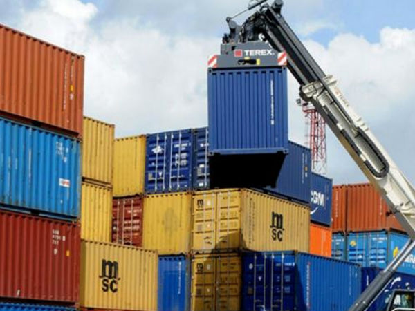 కంటైనర్ హోటలా...అంటే...మనకే కొత్త...