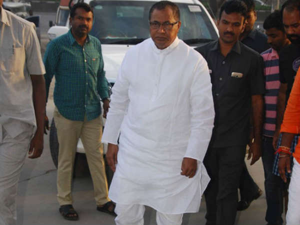  మంత్రులు, నేతల సంతాపం