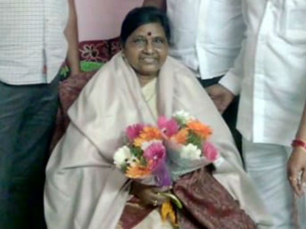 సుదీర్ఘ కాలం కాంగ్రెస్ పార్టీలో కుతుహలమ్మ