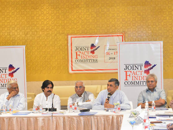 అసంబద్దంగా..: