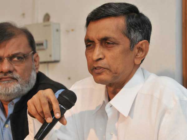 ద్వేషం.. వారిని చూస్తే తన్నాలనిపిస్తోంది ద్వేషం.. వారిని చూస్తే తన్నాలనిపిస్తోంది