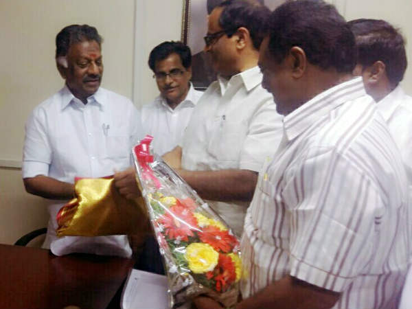 Kethireddy Jagadeeswar Reddy meets Panneer Selvam