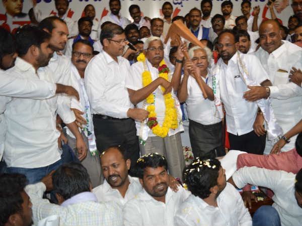 అండర్ డాగ్ ను కాదు, సూపర్ మ్యాన్ కాదు