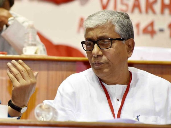 కాలనుగుణంగా విధానాల మార్పులో సీపీఎం వెనుకంజ