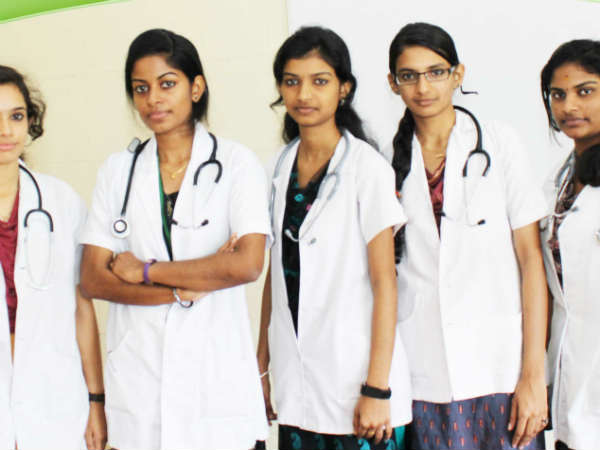 గరిష్ఠ వయో పరిమితి 25 ఏళ్ల వరకు ఓకే