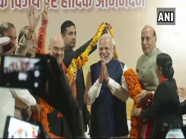 అభ్యర్థులంతా విజయాధిక్యతలు 1000 ఓట్లలోపే