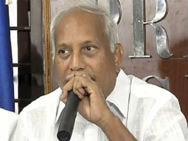  వైసీపీ ఎంపీలు రాజీనామాలు చేసిన ప్రత్యేక హోదా రాదు