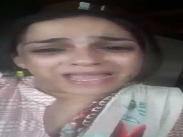 ఆస్తి ఇచ్చేయాలంటూ..