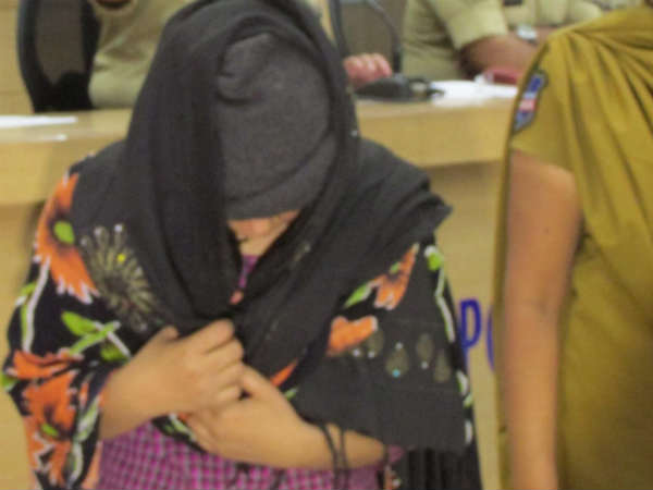 అలా వాహనం నెంబర్ చిక్కింది