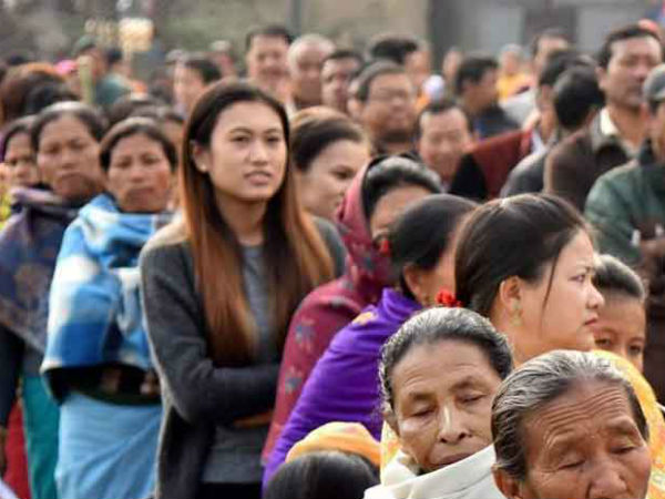 మళ్లీ అద్రుష్టాన్ని పరీక్షించుకుంటున్న 53 మంది ఎమ్మెల్యేలు