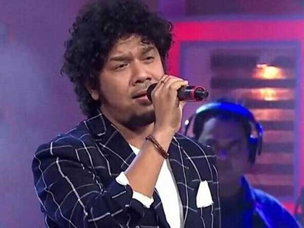 పాపోన్‌పై ఫిర్యాదు