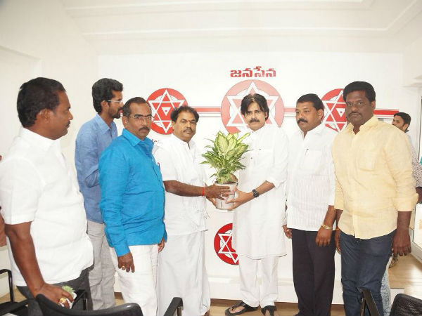 Kadiyam Nursery farmers Meet Pawan Kalyan