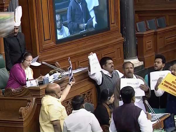  వీ వాంట్ జస్టిస్