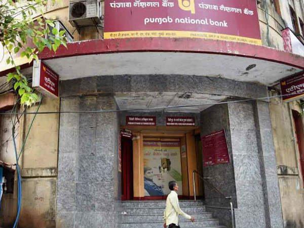 మరో 8 మంది ఉద్యోగుల సస్పెన్షన్