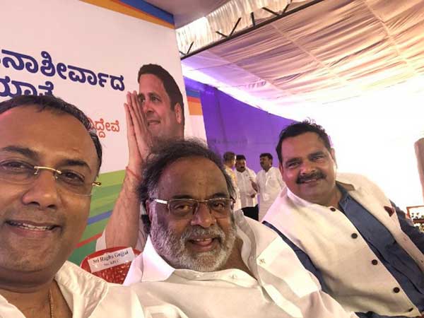 కాంగ్రెస్ కావాలా బీజేపీనా కాంగ్రెస్ కావాలా బీజేపీనా