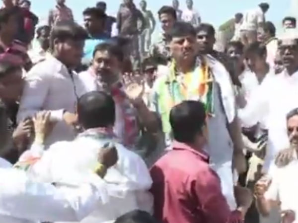 కాంగ్రెస్ పార్టీ కార్యకర్త