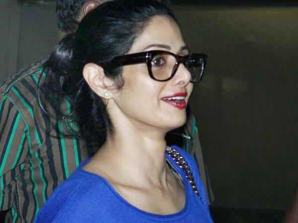 అభిమానుల సందర్శనార్థం అభిమానుల సందర్శనార్థం