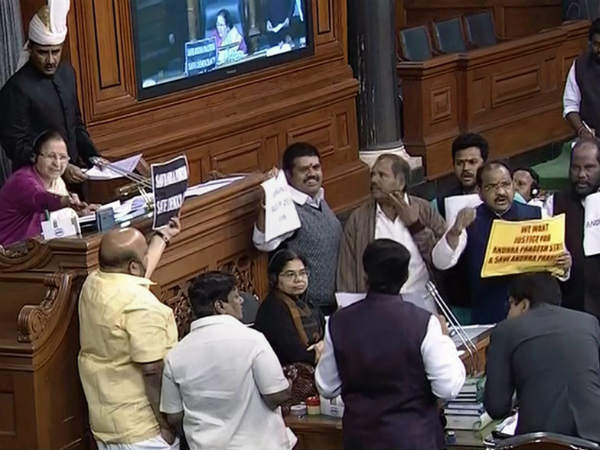 కాంగ్రెస్ సభ్యులను అడ్డుకుంటూ టీడీపీ కొత్త వ్యూహం