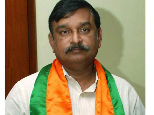 వ్యాపారులే అలా మాట్లాడుతున్నారు...