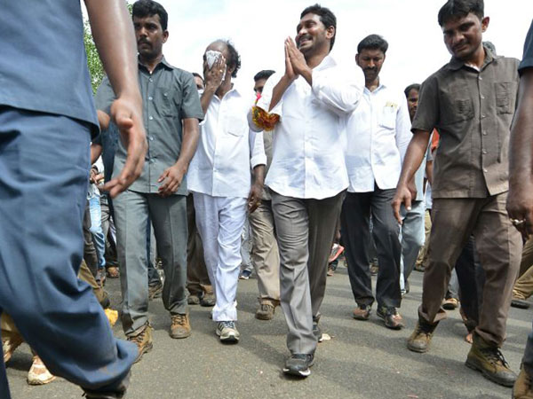 జెండా ఊపి ఢిల్లీకి పంపిస్తా..