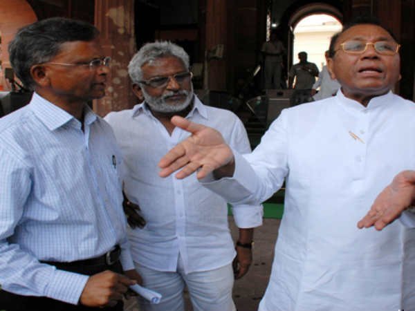 జగన్ కాంగ్రెస్‌లో ఉంటే పరిస్థితి మరోలా ఉండేది