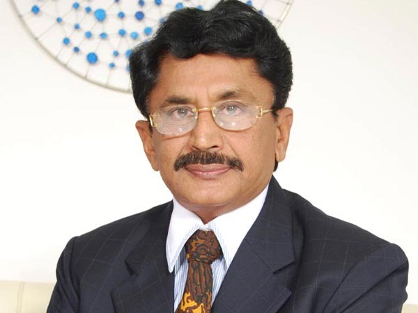 మురళీ మోహన్ సహా వారిని పిలిచి అడిగిన గడ్కరీ