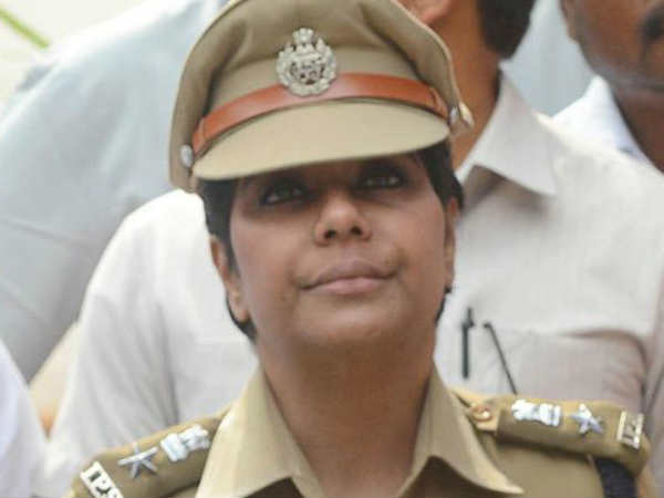 ఇంటిపై దాడులు..: