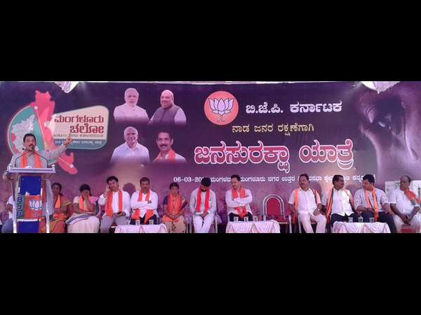 పోలీసులు పని చేస్తున్నారా ?