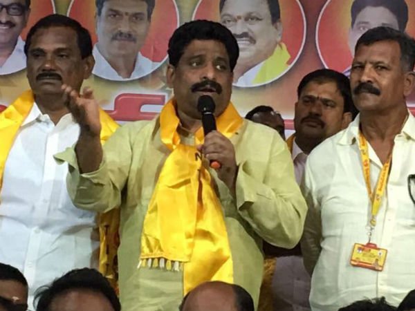 విజయసాయి రెడ్డి నోరు అదుపులో పెట్టుకో.. బుద్ధా