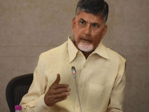 అమరావతికి వెళ్తే ఏమీ కనిపించదు
