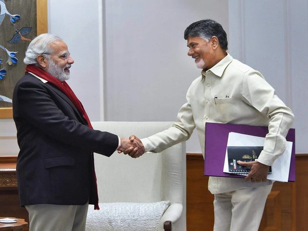 కేంద్రాన్ని ప్రశ్నించకుండా నన్ను అంటారా