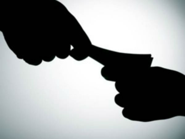 తండ్రి ఫిర్యాదుతో..: