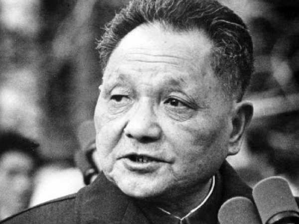  1971లో కమ్యూనిస్టు యూత్ లీగ్ లో జీ సభ్యుడు