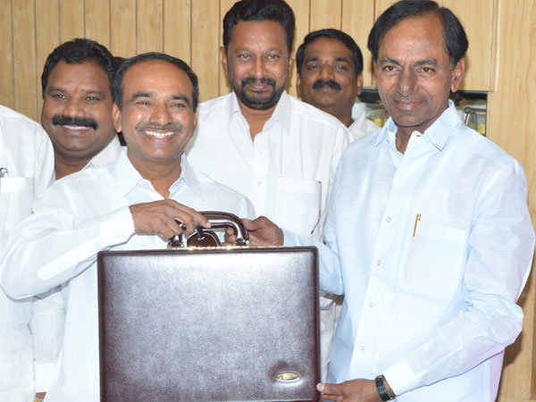 కేసీఆర్ అభినందనలు