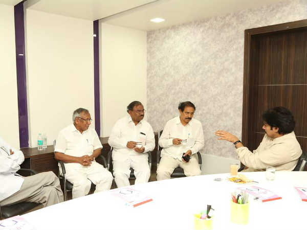 అసెంబ్లీలో ధనవంతుల తిష్ట అసెంబ్లీలో ధనవంతుల తిష్ట