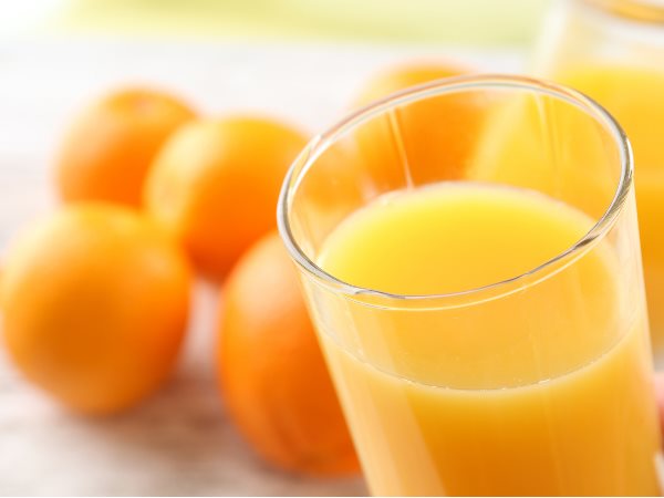 కూల్ డ్రింక్ లో విషం