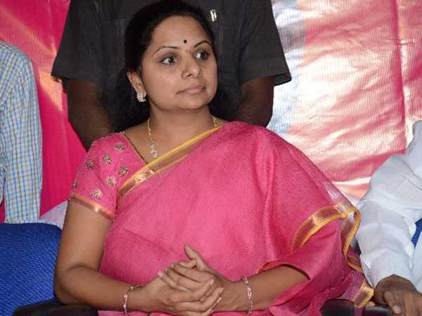 కవిత పార్లమెంటులో చేస్తోంది కదా? కవిత పార్లమెంటులో చేస్తోంది కదా?