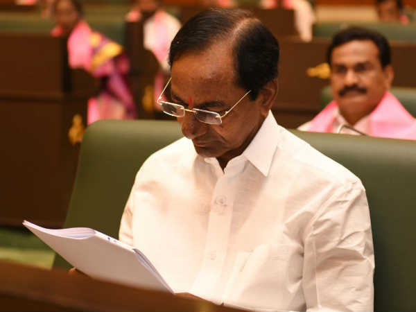 జానారెడ్డి, చిన్నారెడ్డిలు తెలంగాణ ఉద్యమానికి తూట్లు పొడిచారు.