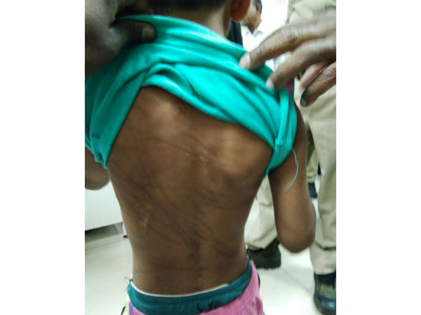 ఒకటో తరగతి చదువుతున్నాడు