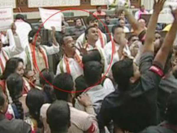 కేసీఆరే కారణం