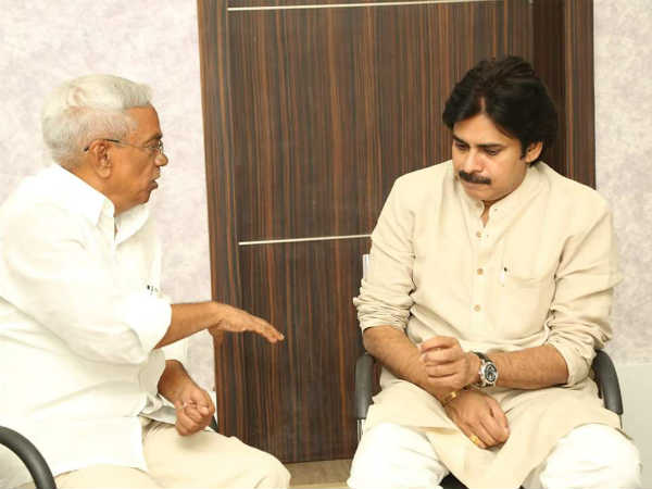 కలిసి పోరాడాలని పవన్ కల్యాణ్ కలిసి పోరాడాలని పవన్ కల్యాణ్