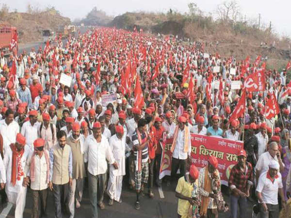 రైతులు తరలి వెళ్లేందుకు సెంట్రల్ రైల్వే ఆధ్వర్యంలో ప్రత్యేక రైలు