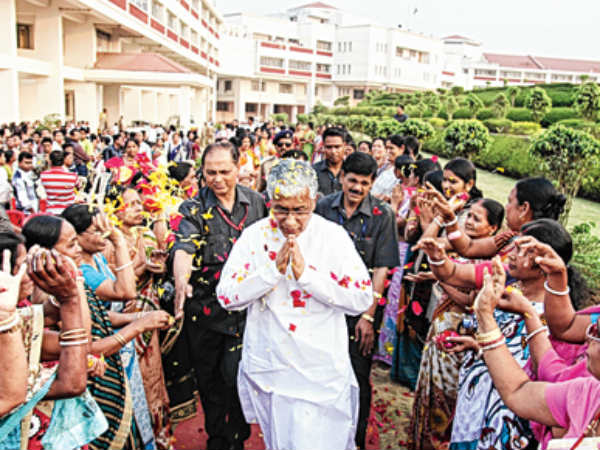 వేతనాల పెంపుపై ఉద్యోగుల ఆవేదన ఇలా