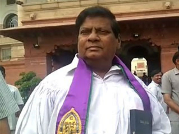 TDP and YSRCP MPs protests at Parliament