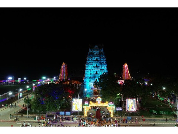 వడగండ్ల ధాటికి..