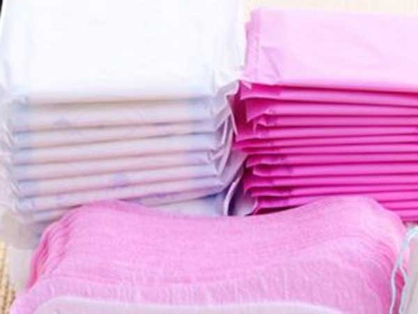 బాత్రూమ్ బయట... బాత్రూమ్ బయట...