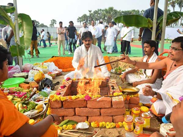  పూర్తిస్థాయి రాజకీయాల్లోకి